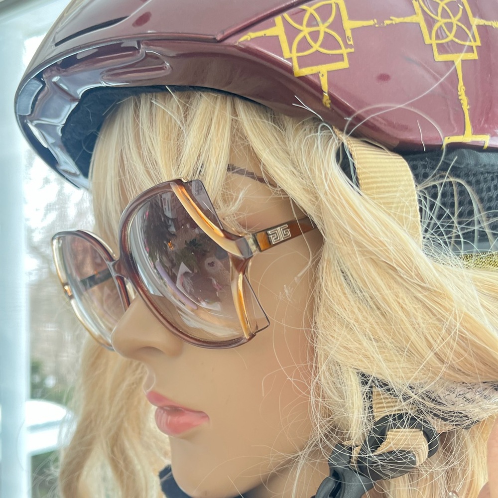 Givenchy Oversized Tortoiseshell Brown Gradient Sunglasses - Picture 10 of 10